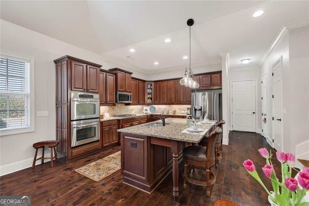 Listing photo 6