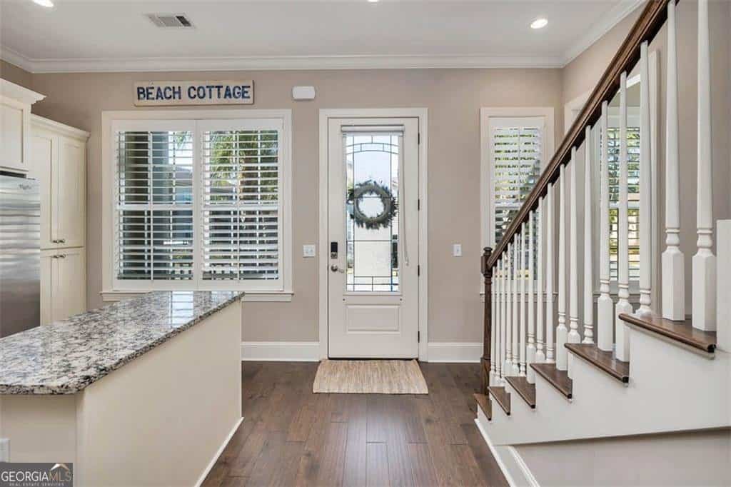 Listing photo 6
