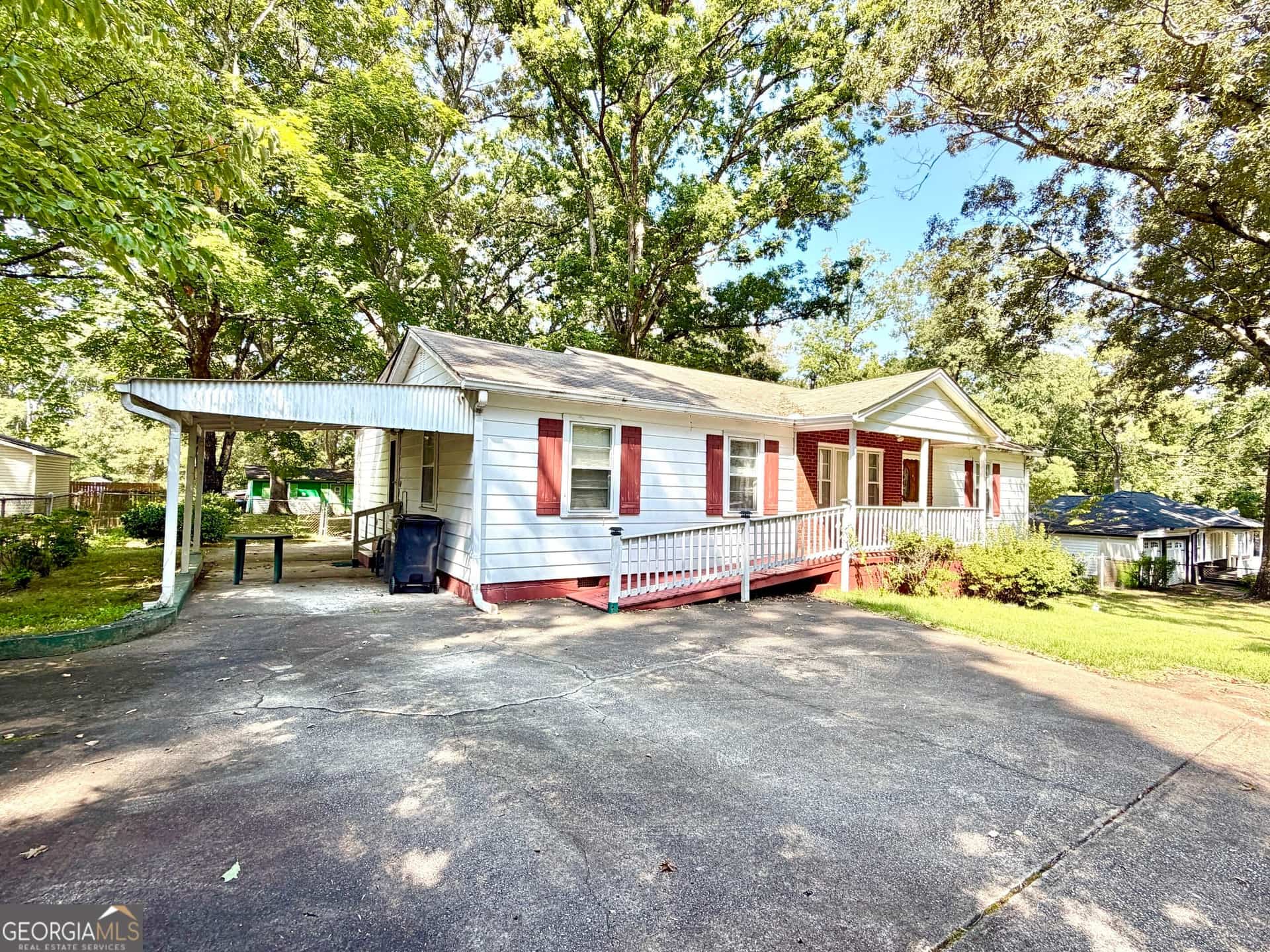 Listing photo 3