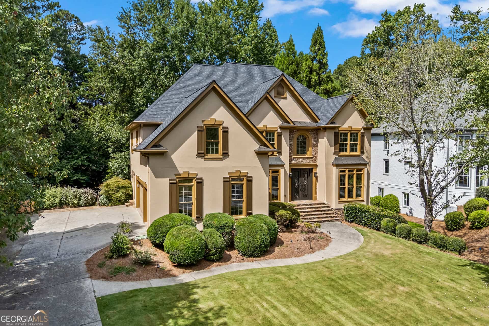 5545 Stoneleigh DR, Suwanee, GA 30024