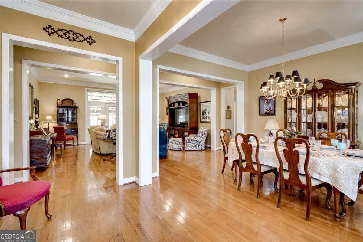 Listing photo 6