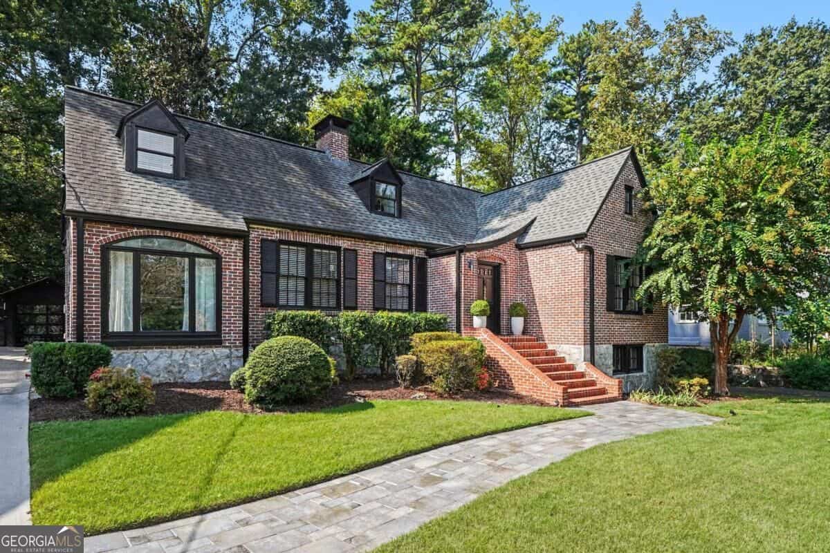 Listing photo 3