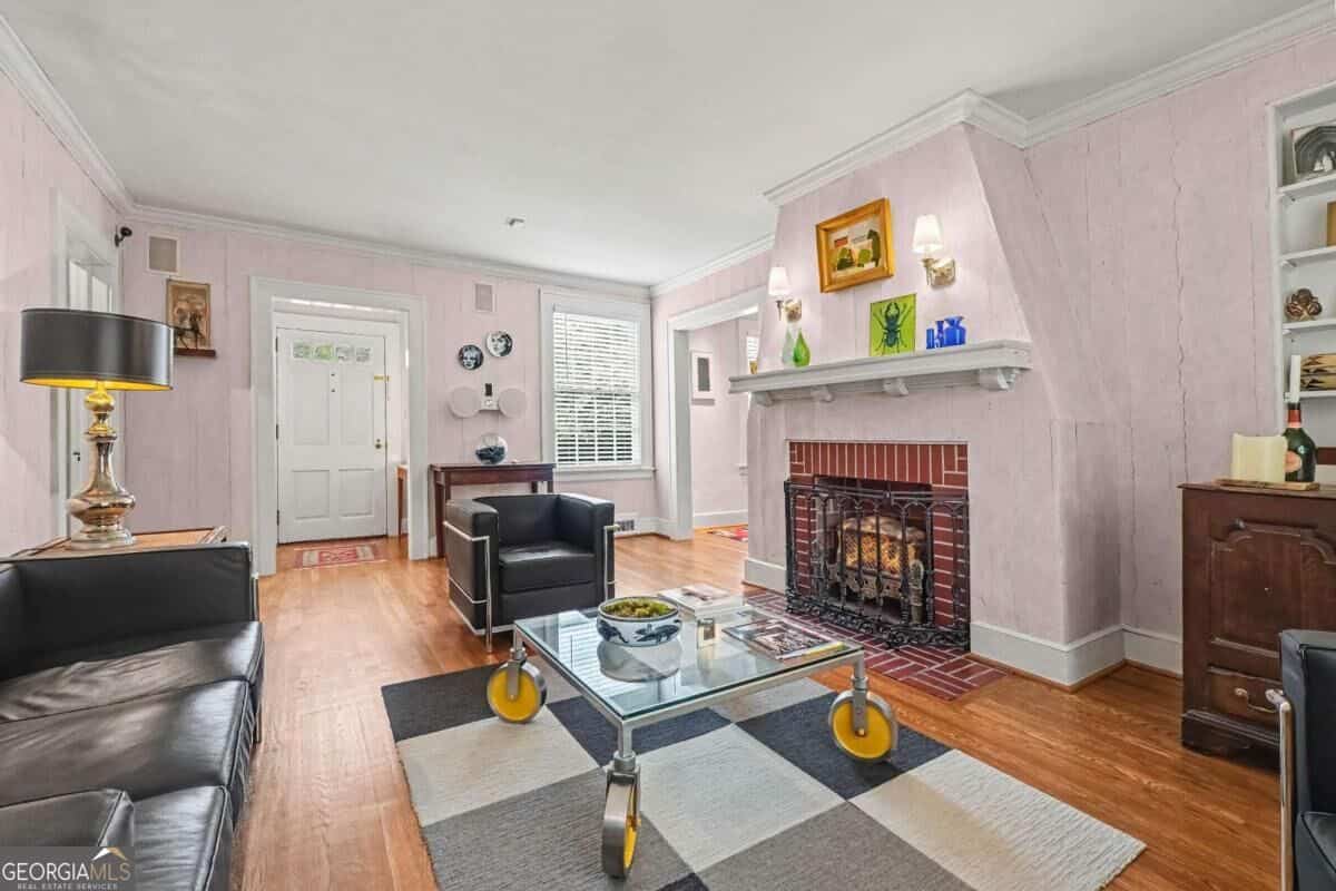 Listing photo 6