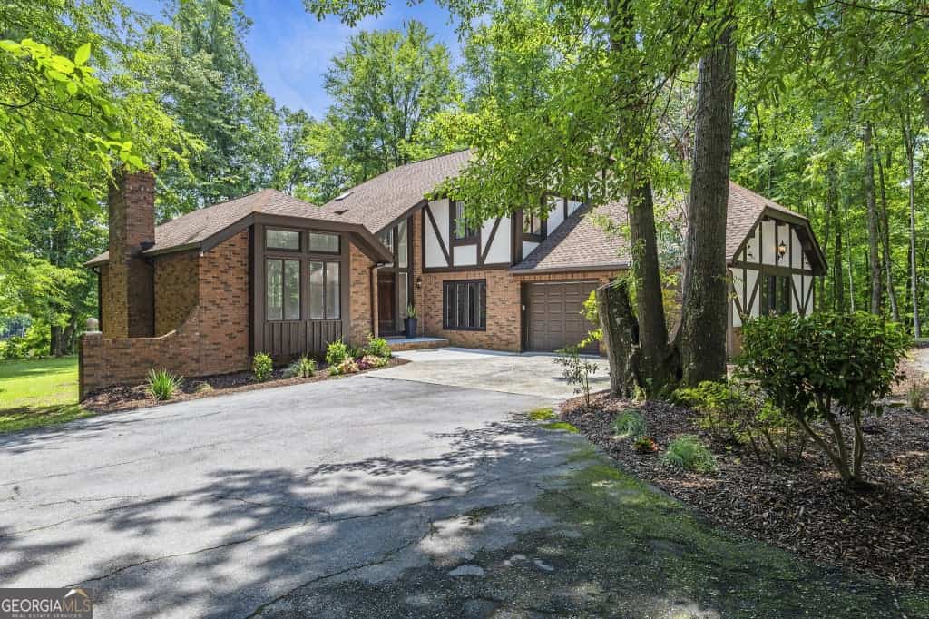 7598 Lakewood DR, Macon, GA 31220