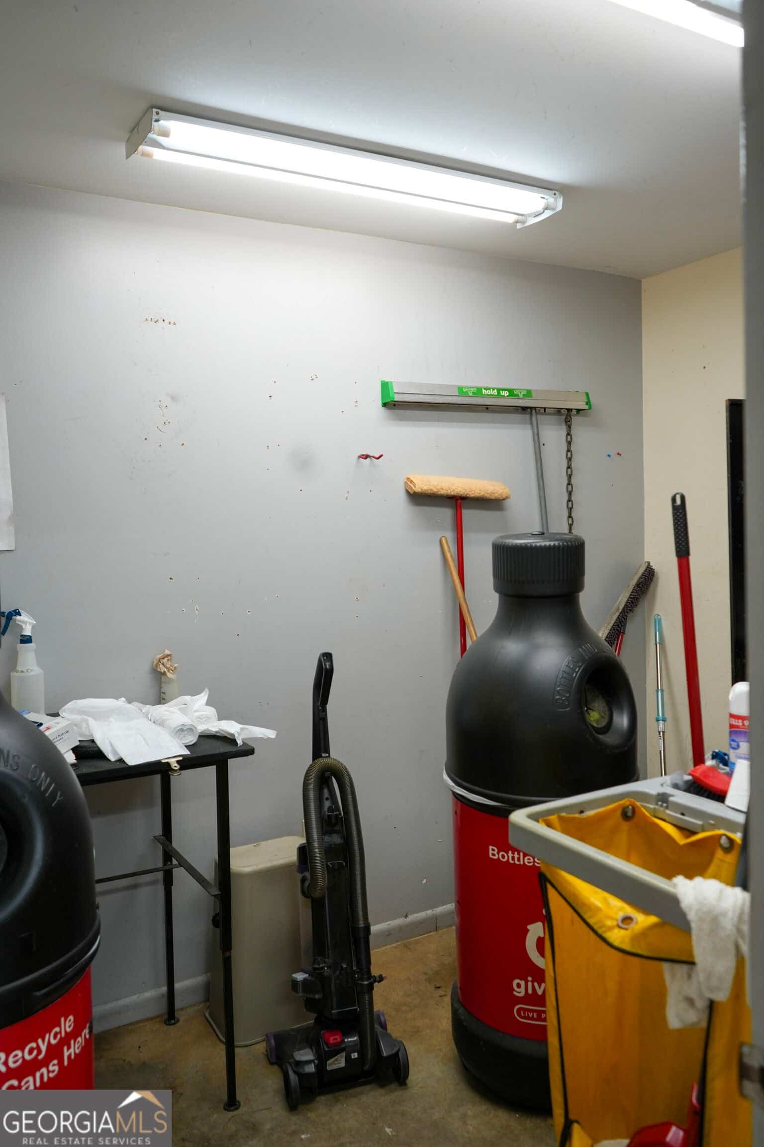 Listing photo 6