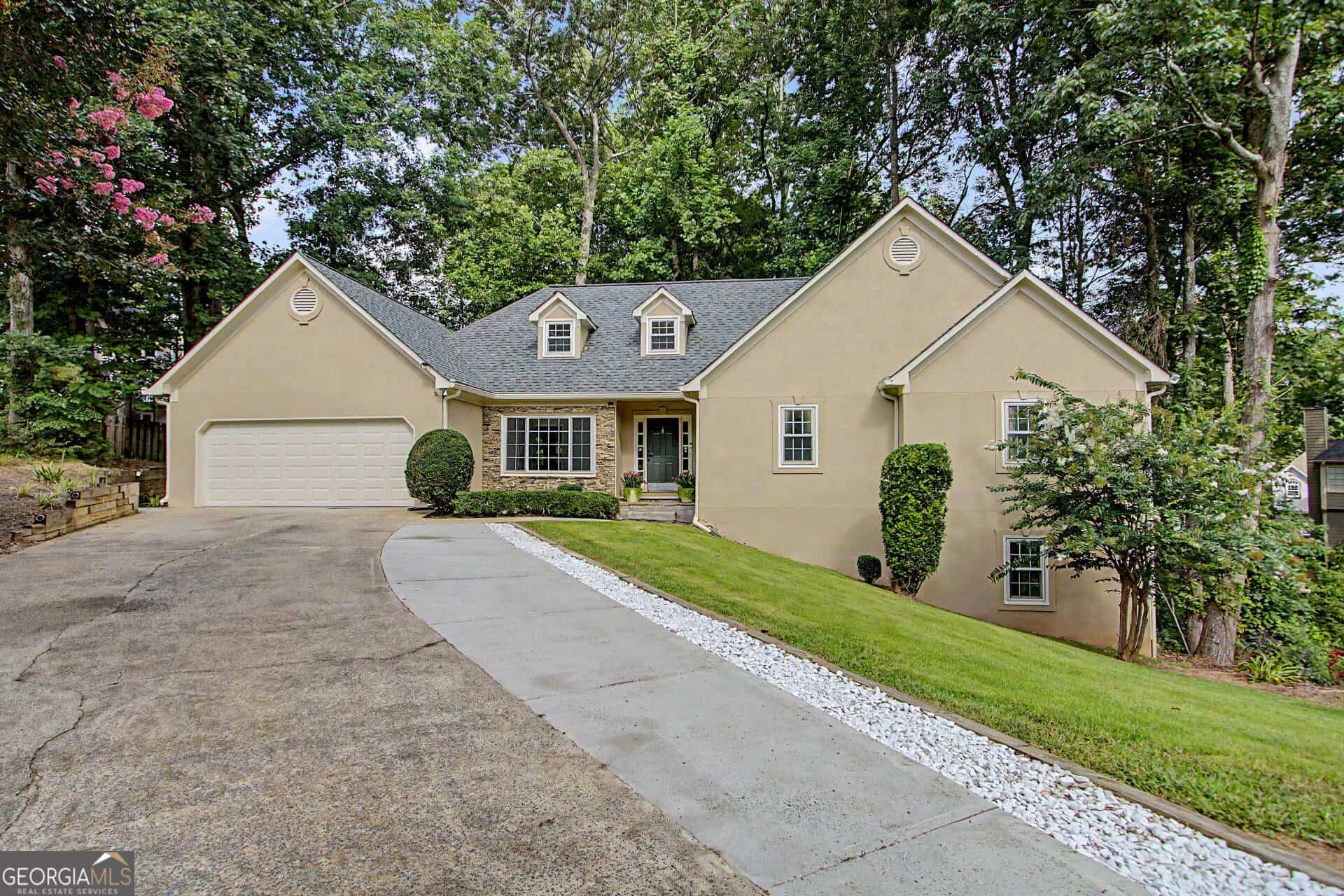 311 Clubhouse CT NW, Kennesaw, GA 30144