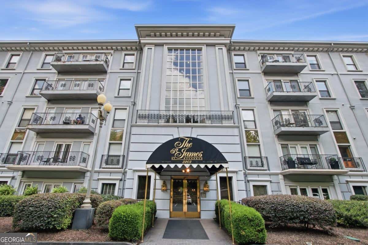 3203 Lenox RD NE 32 #32, Atlanta, GA 30324