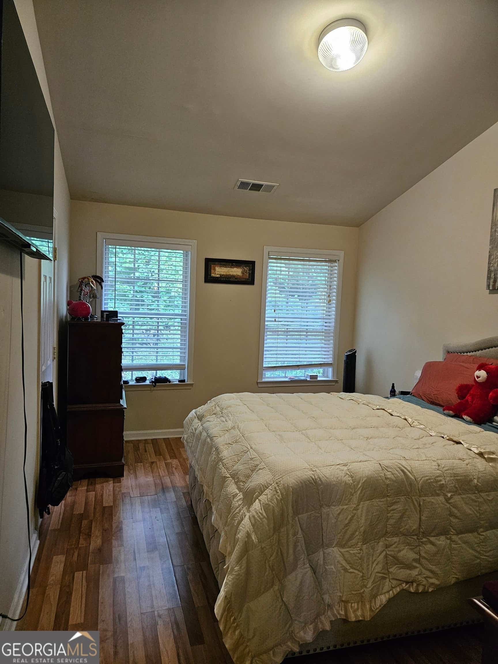 Listing photo 6