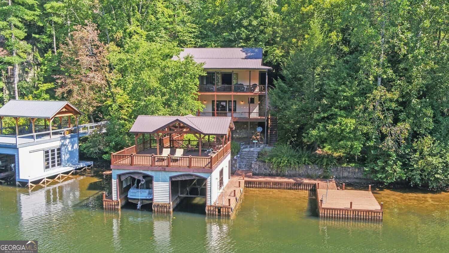 1233 Tame Turkey RD, Lakemont, GA 30552