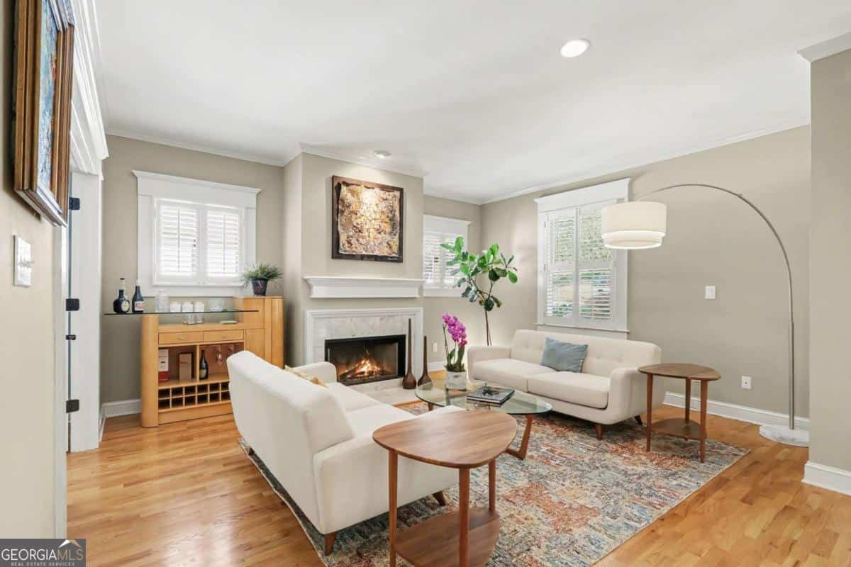 Listing photo 6