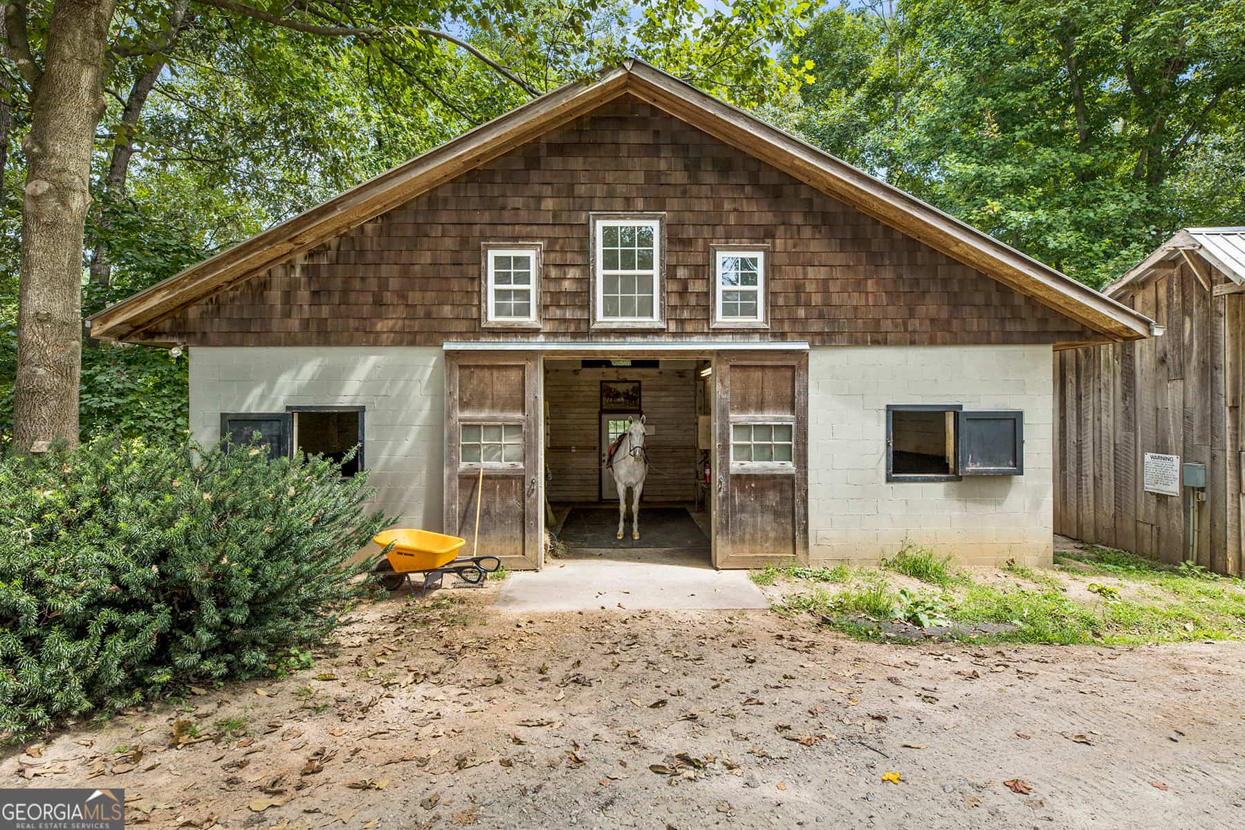 Listing photo 6