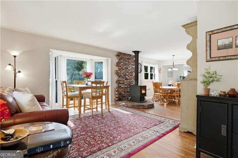 Listing photo 6