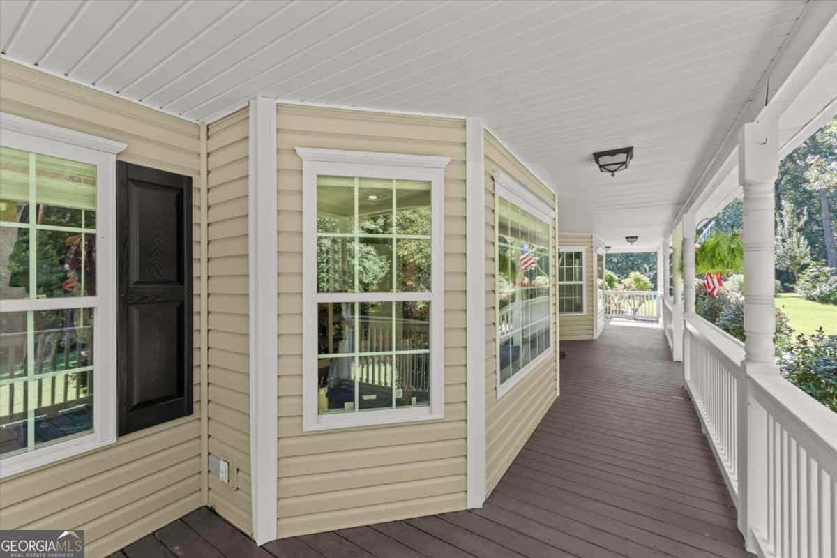 Listing photo 6