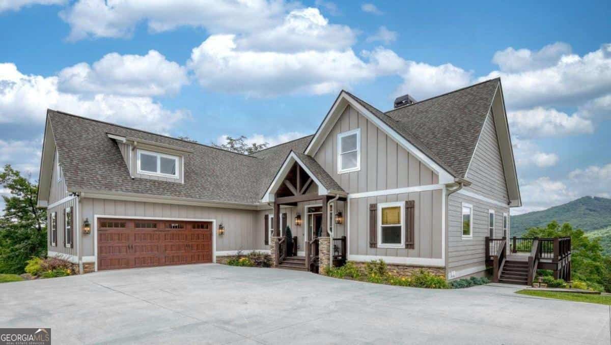 2368 Haven Heights RD, Hiawassee, GA 30546
