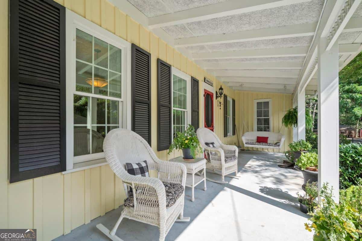 Listing photo 6
