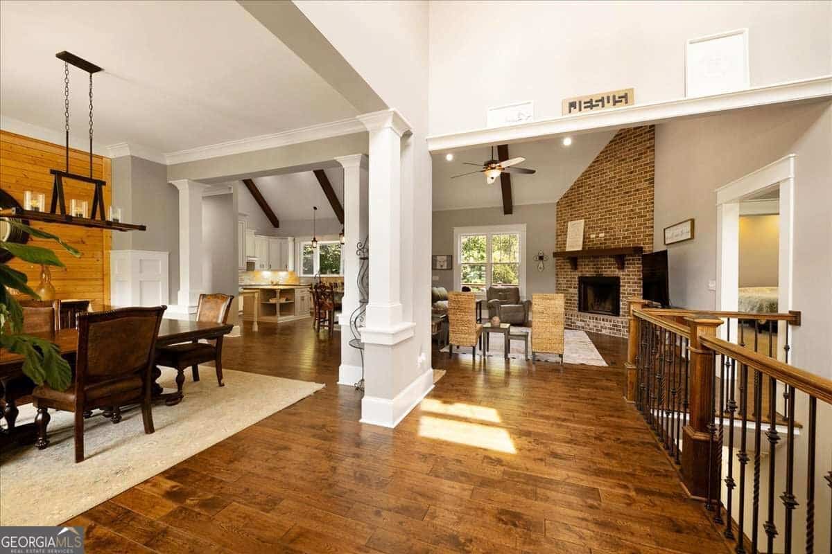 Listing photo 6