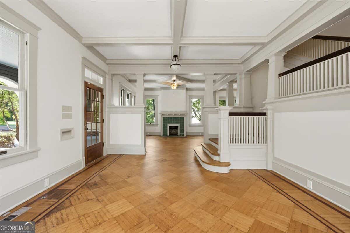 Listing photo 6