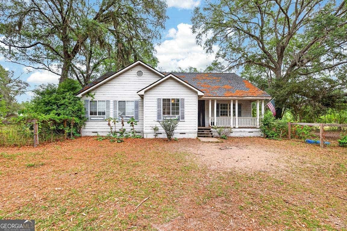 895 Lynn RD, Waynesville, GA 31566