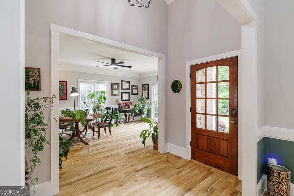 Listing photo 6