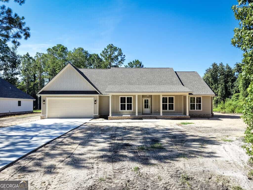 2300 Thomas ST, Adel, GA 31620