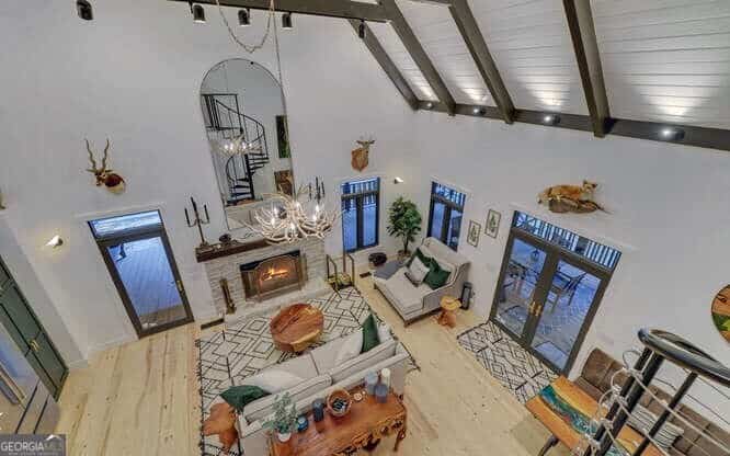 Listing photo 3