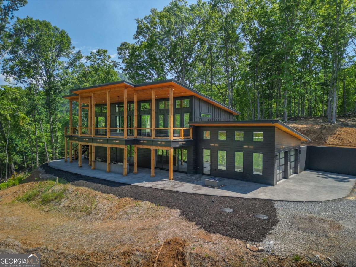 265 Park Glen LN, Mineral Bluff, GA 30559