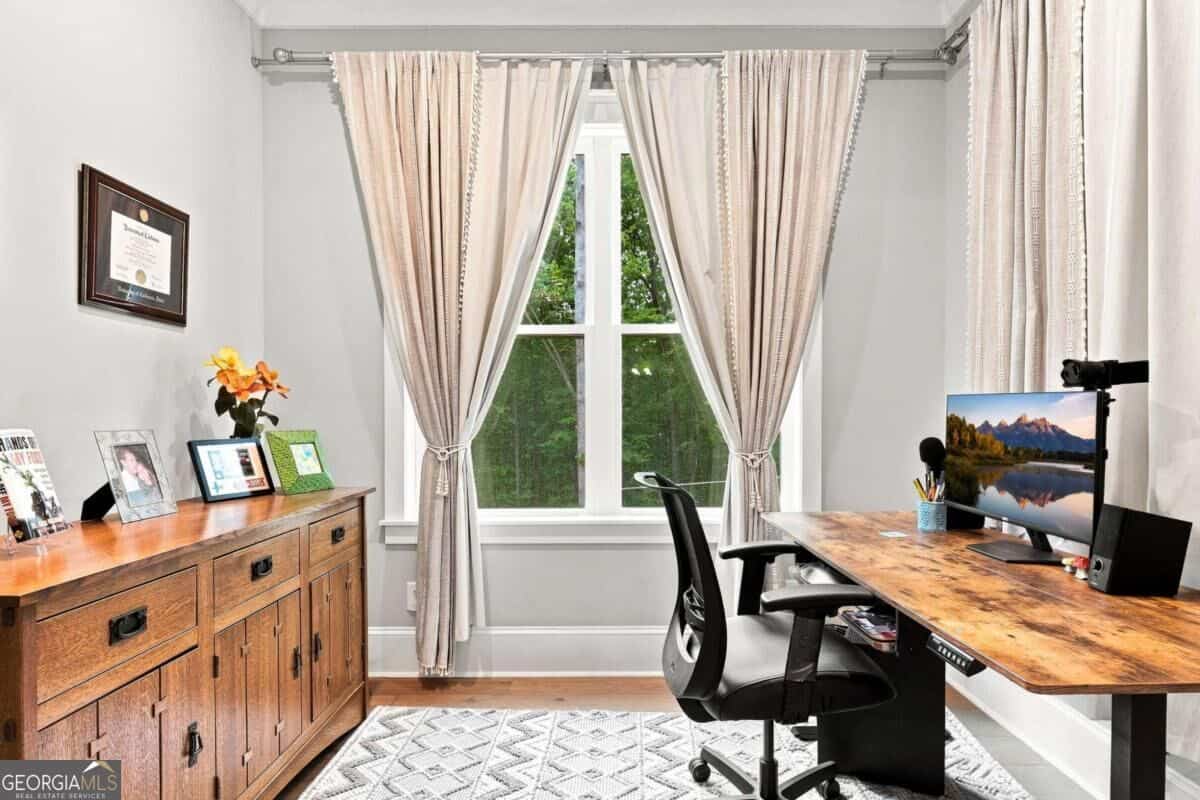 Listing photo 6