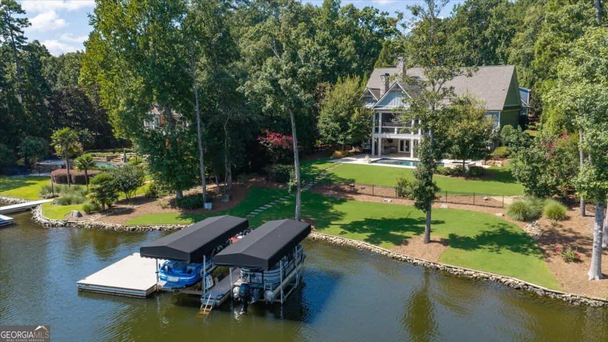 166 Waters Edge DR, Eatonton, GA 31024