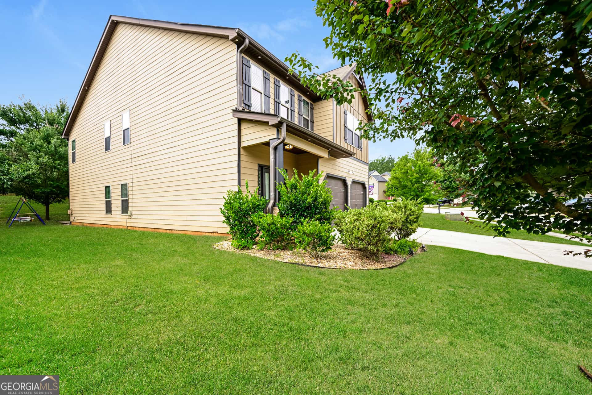 Listing photo 3