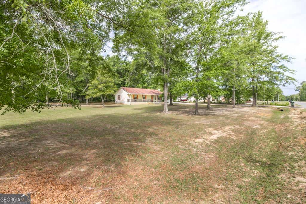 Listing photo 6