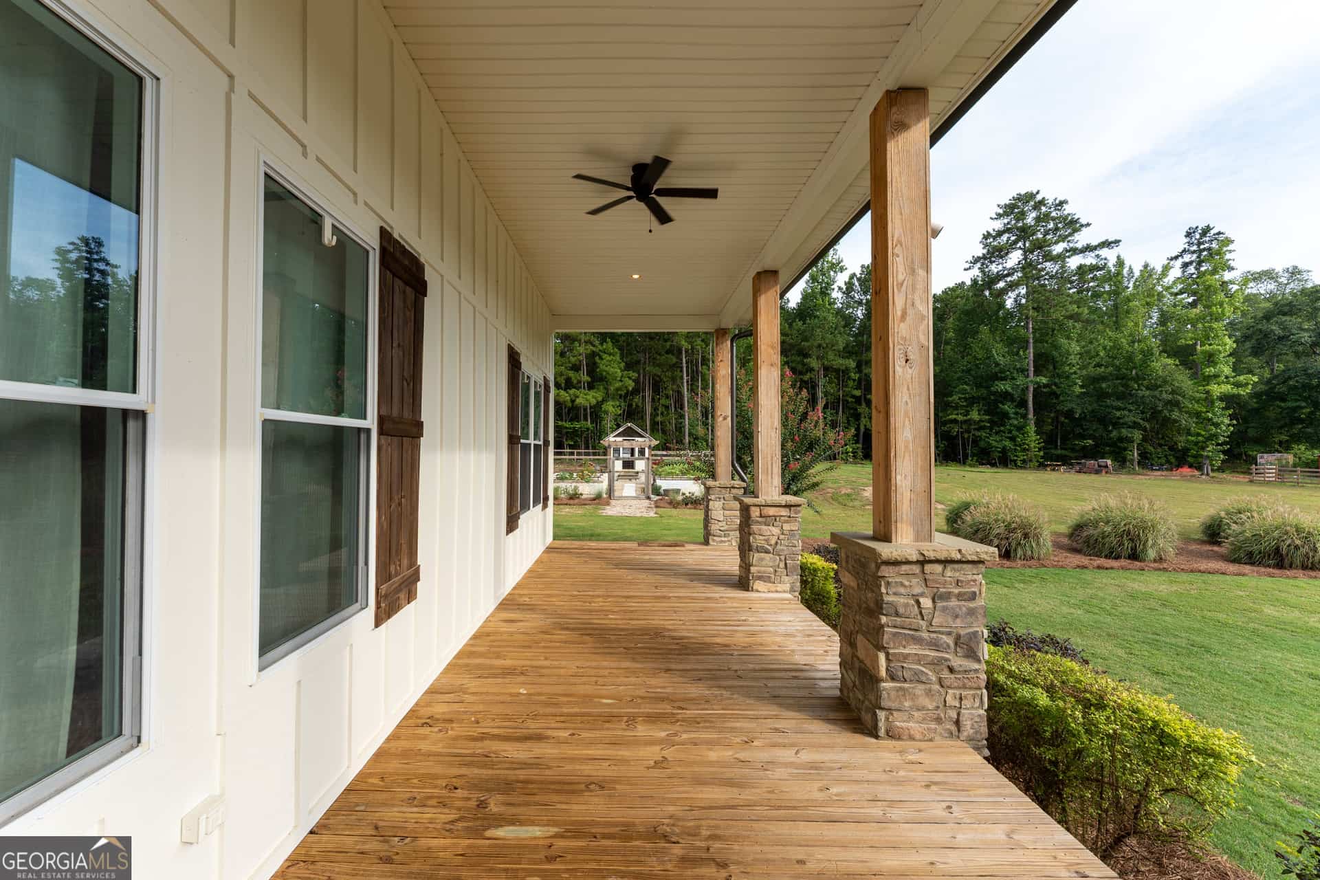 Listing photo 6
