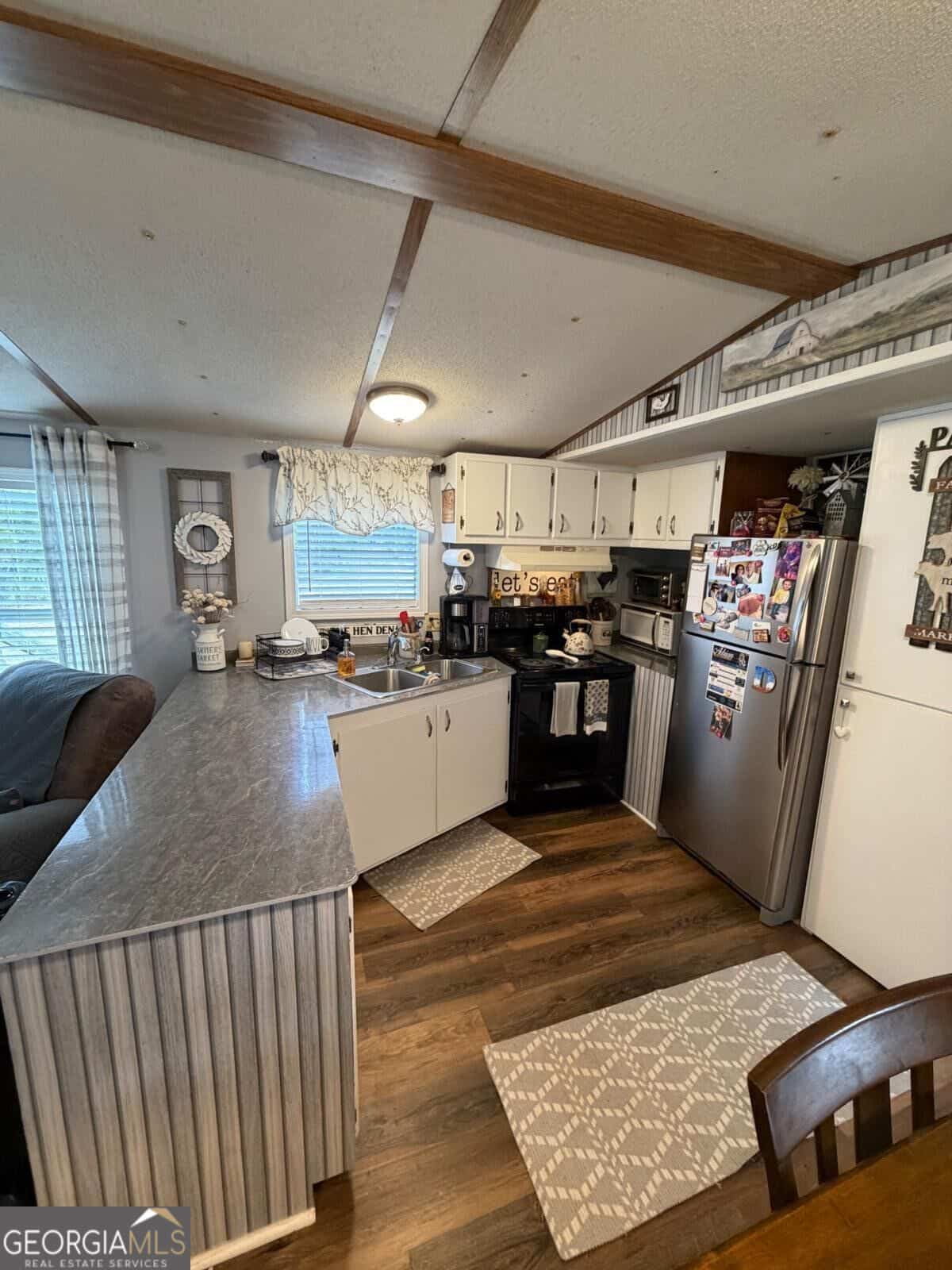 Listing photo 6