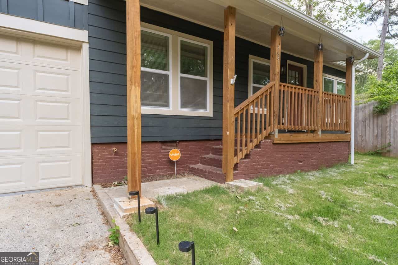 Listing photo 6