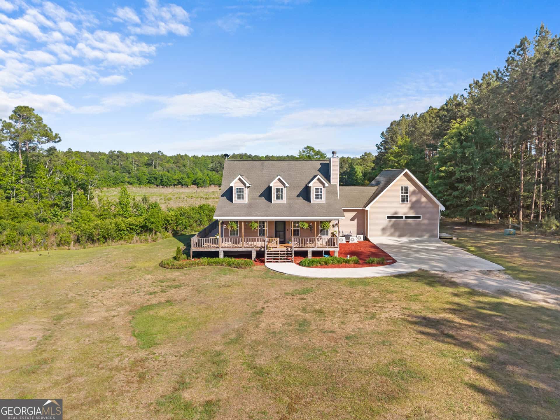 Listing photo 4