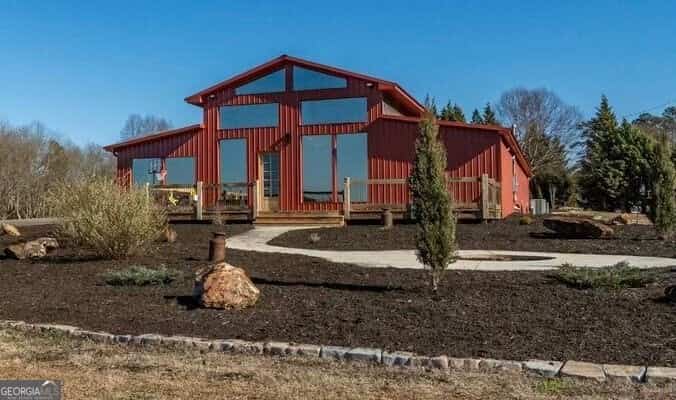 284 Snow Farm RD, Hull, GA 30646