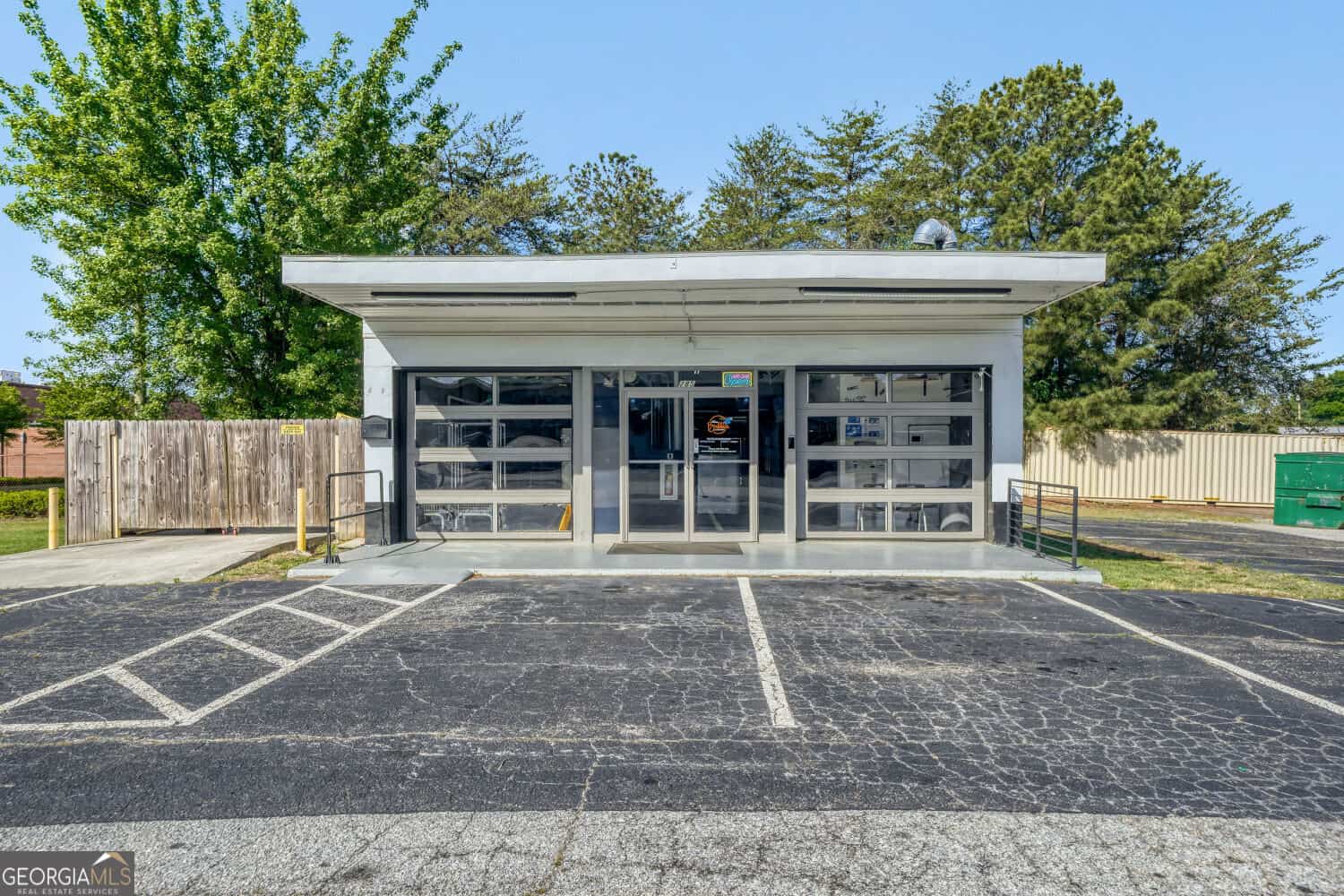 285 Pine ST NW, Lilburn, GA 30047
