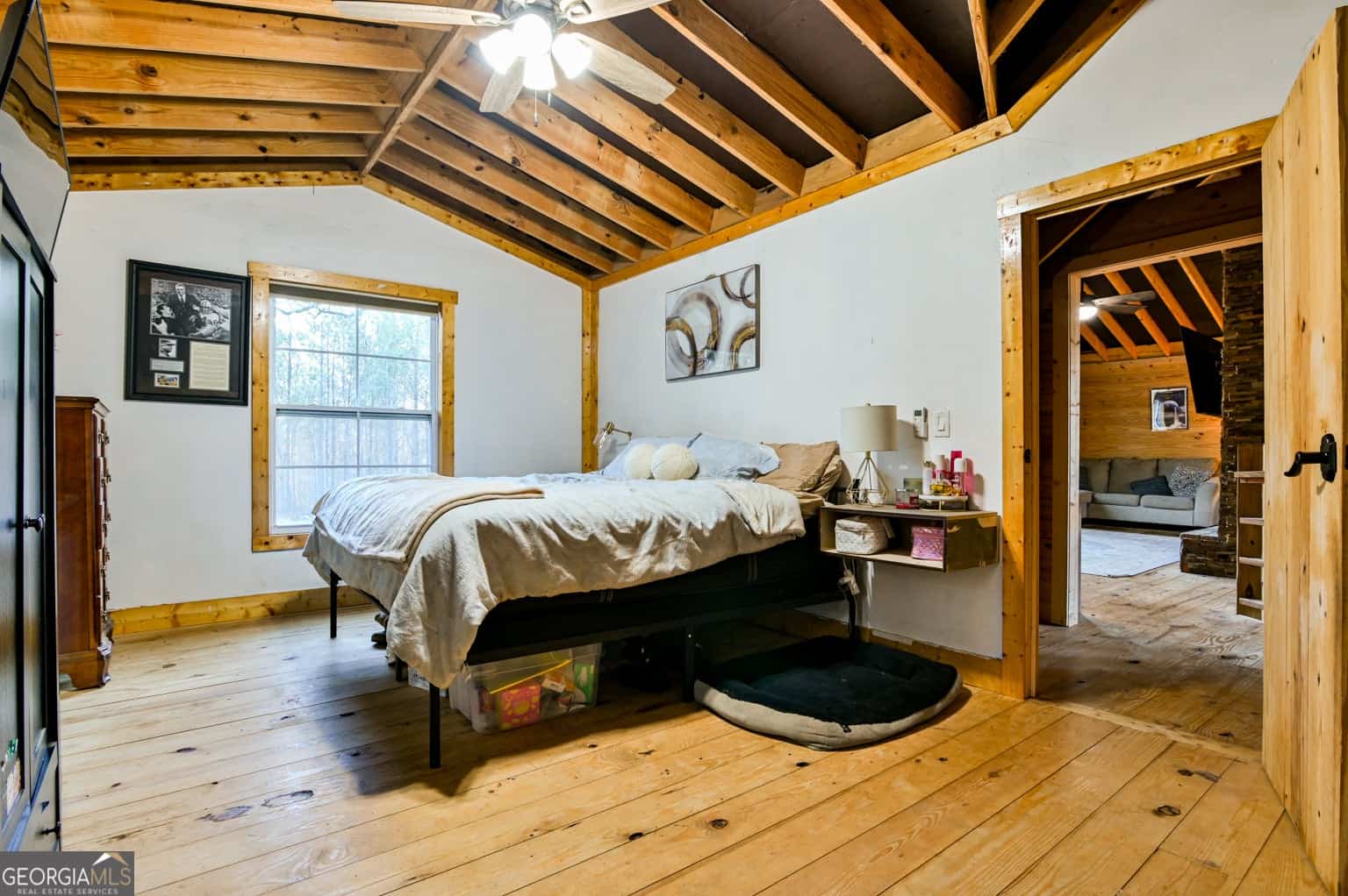 Listing photo 6