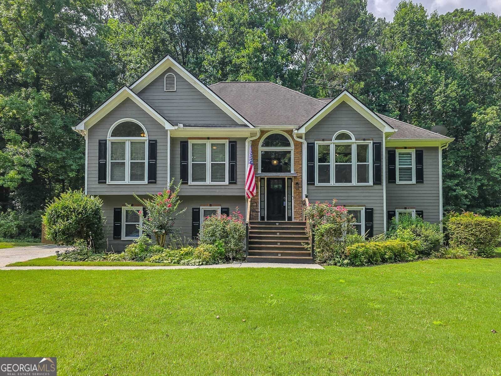 5249 Proctor LNDG NW, Acworth, GA 30101