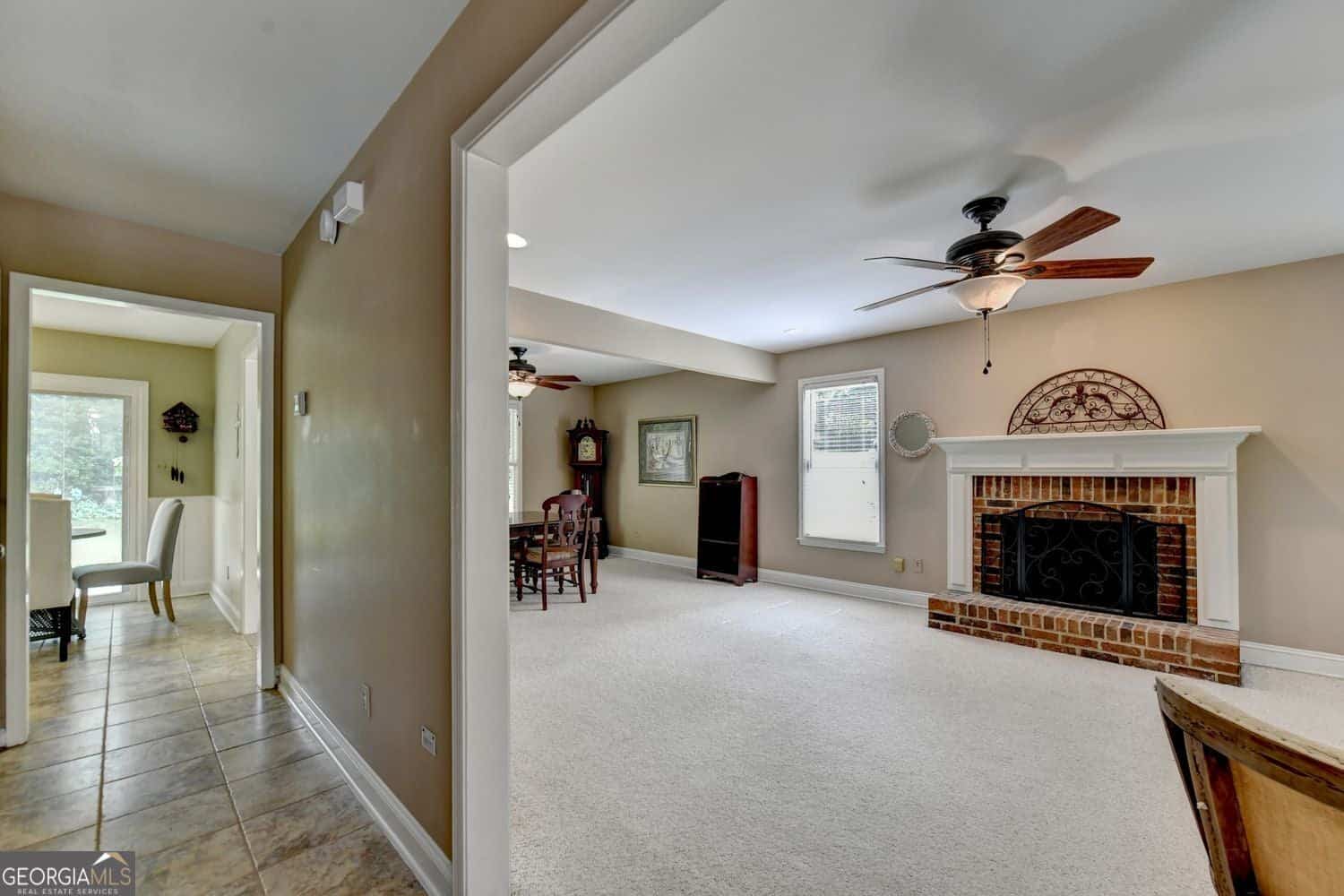 Listing photo 6