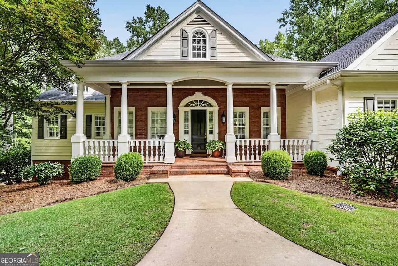 209 River Oaks DR, LaGrange, GA 30240