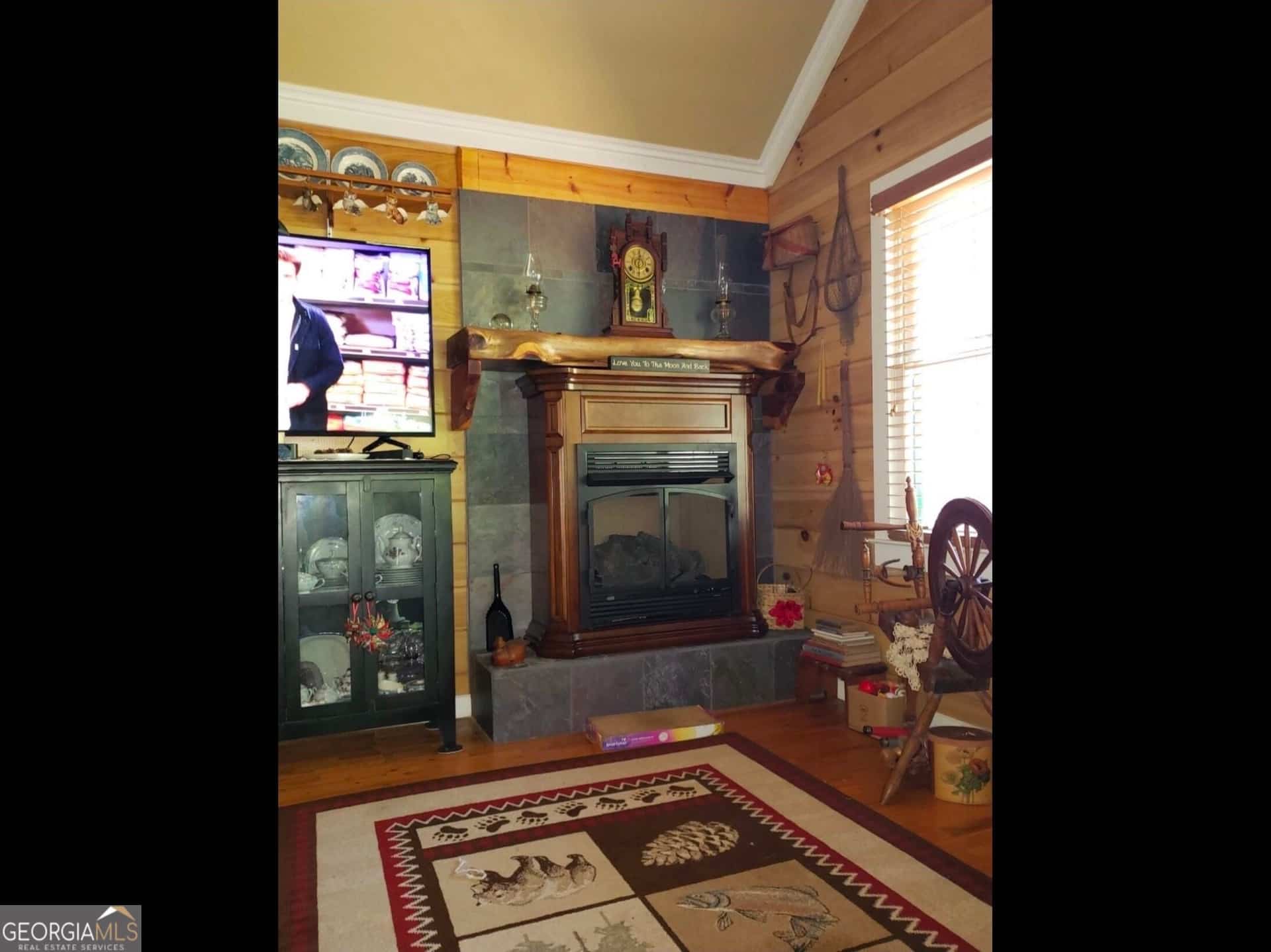 Listing photo 6