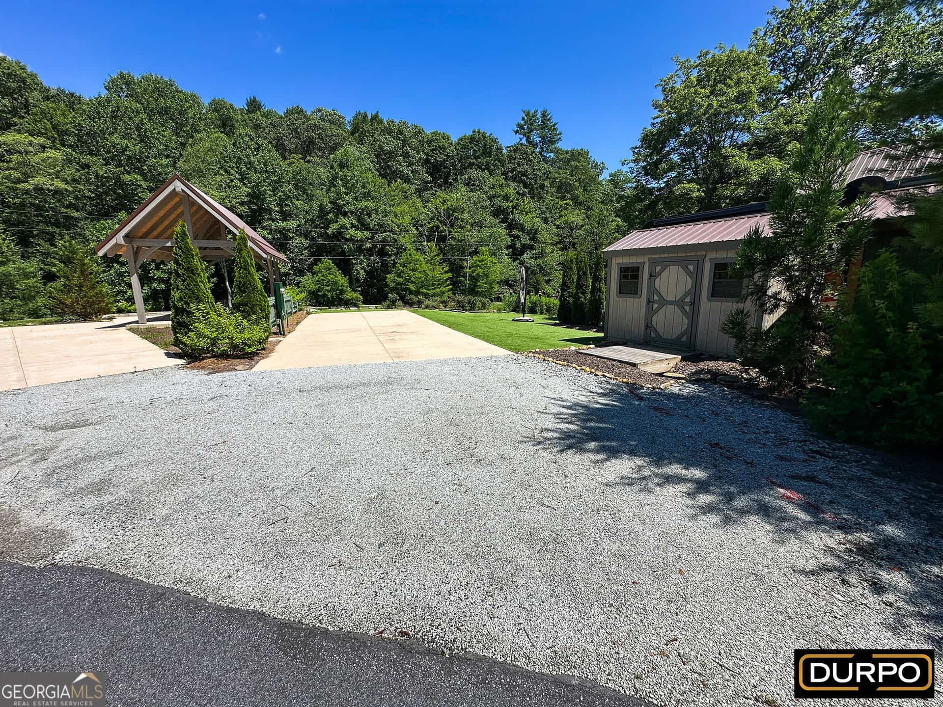 115 Wildflower RD, Scaly Mountain, NC 28775