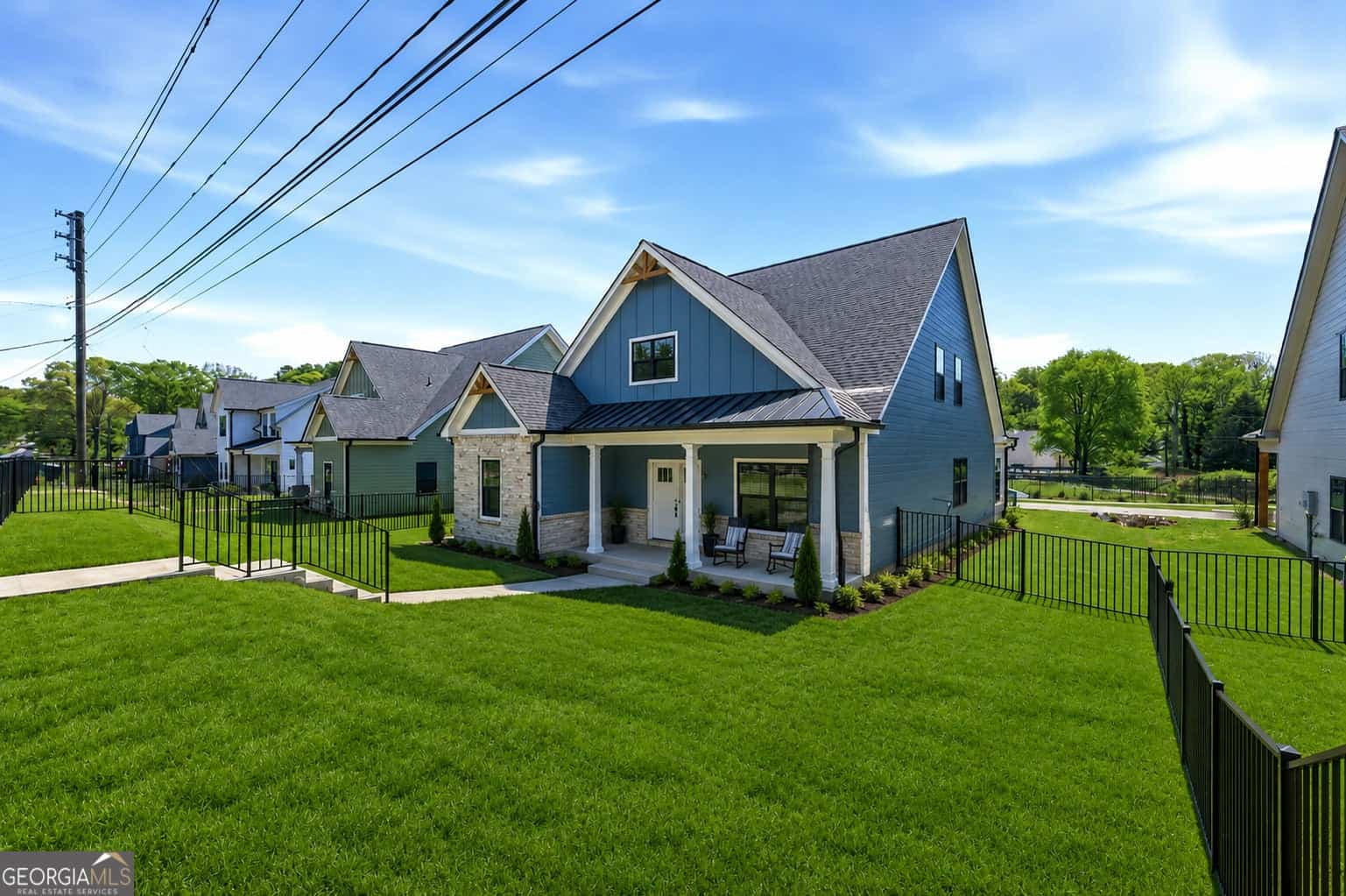 Listing photo 3