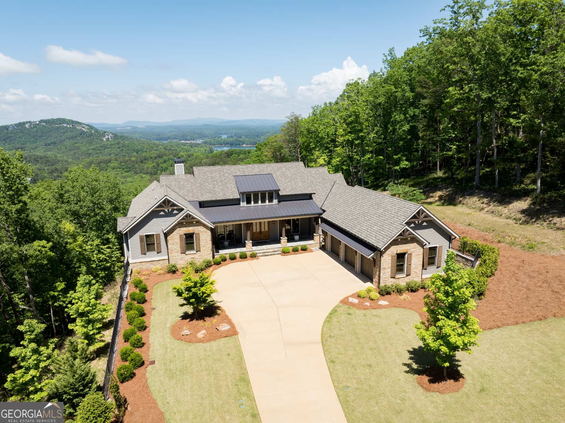 13 Arrow Mtn DR SE, Cartersville, GA 30121