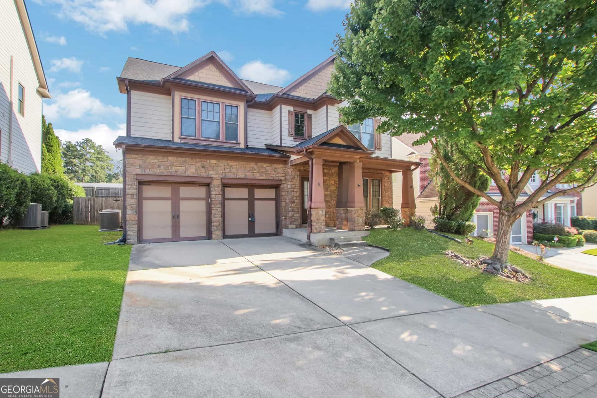 Listing photo 2