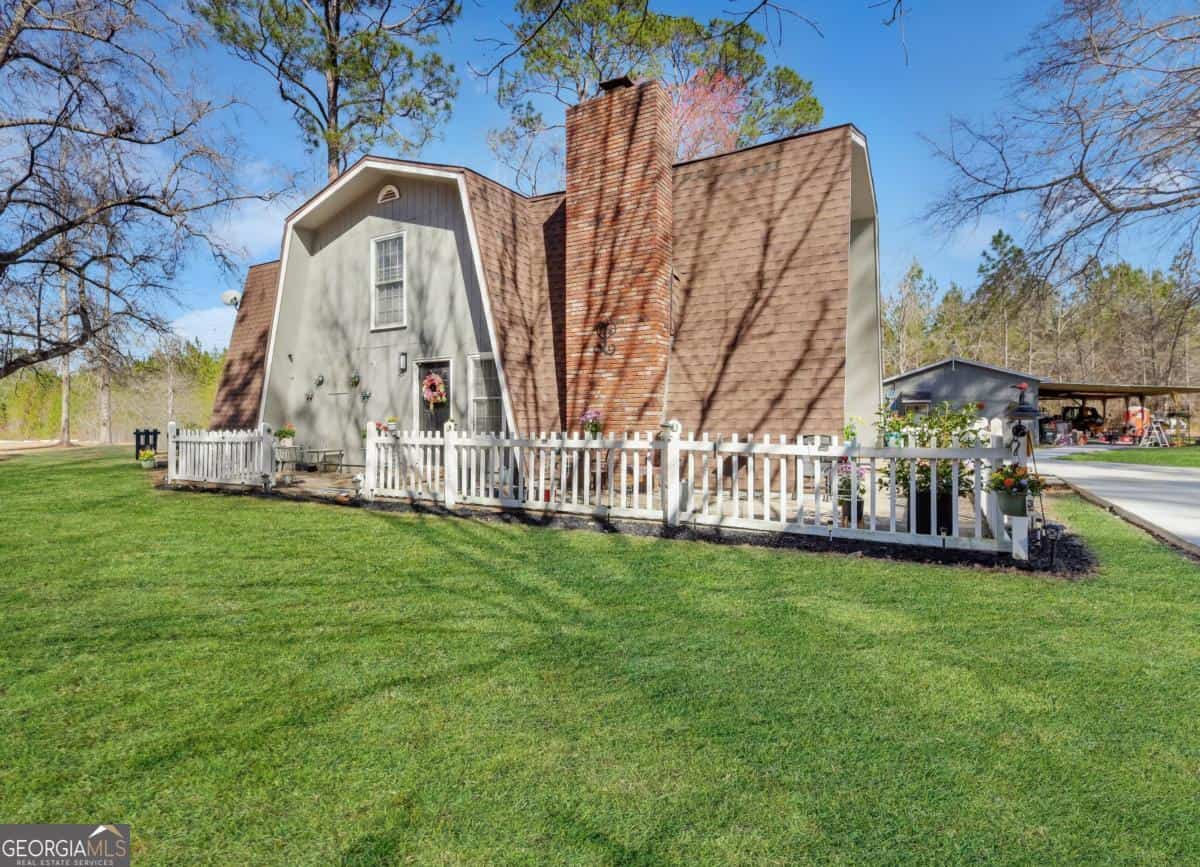 Listing photo 3