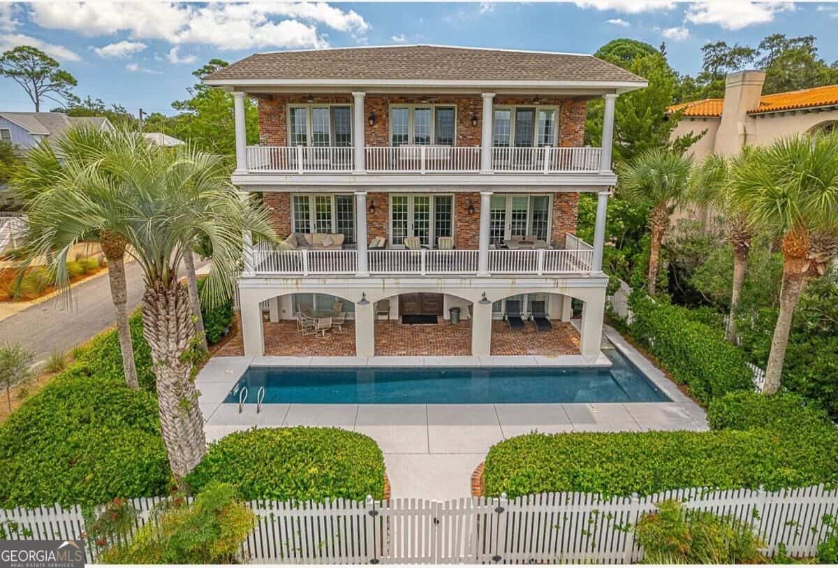 2212 Ocean RD, St. Simons, GA 31522