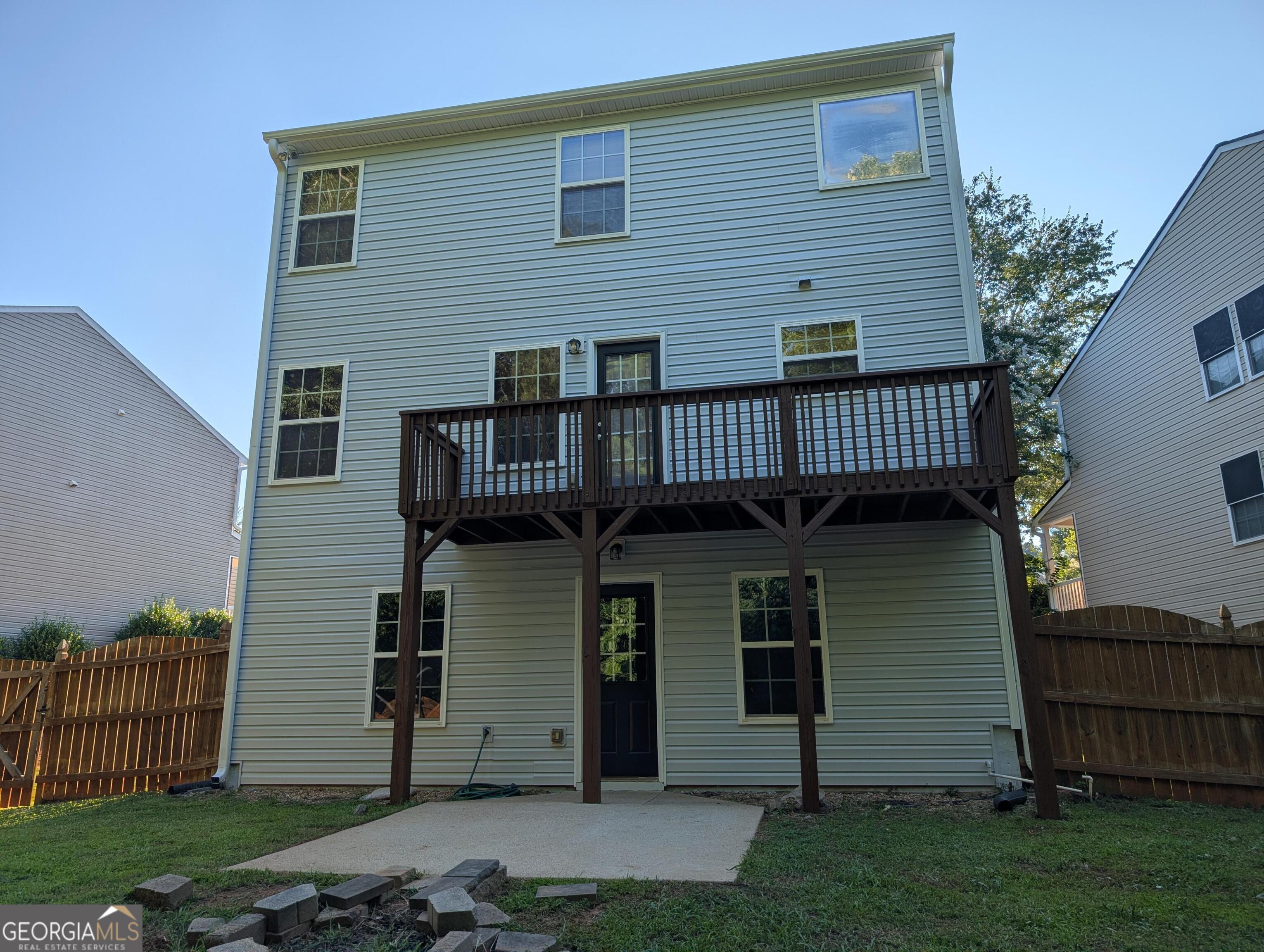 Listing photo 3