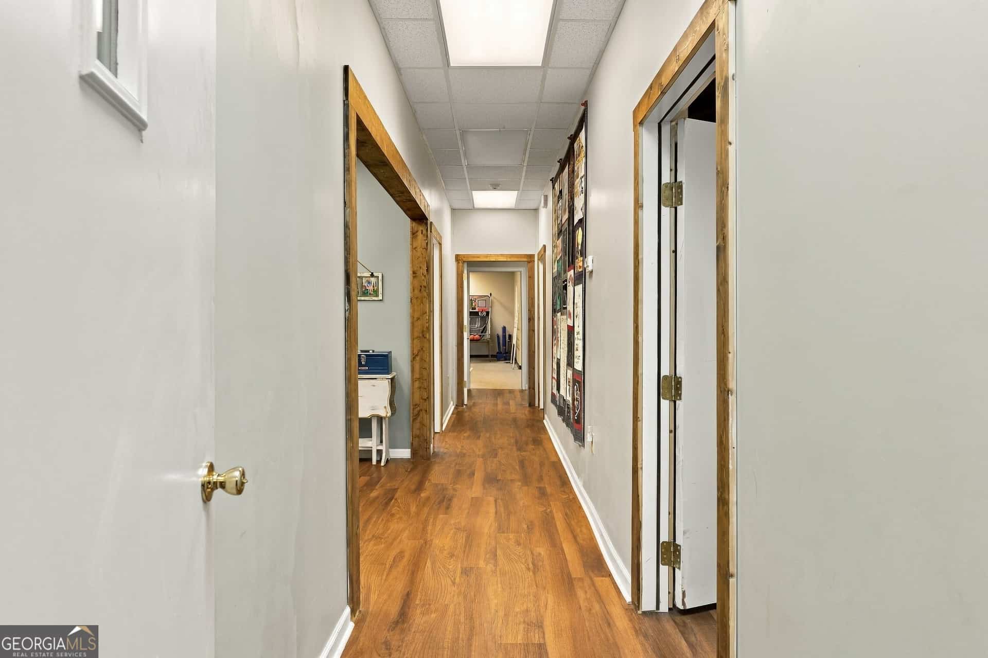 Listing photo 6