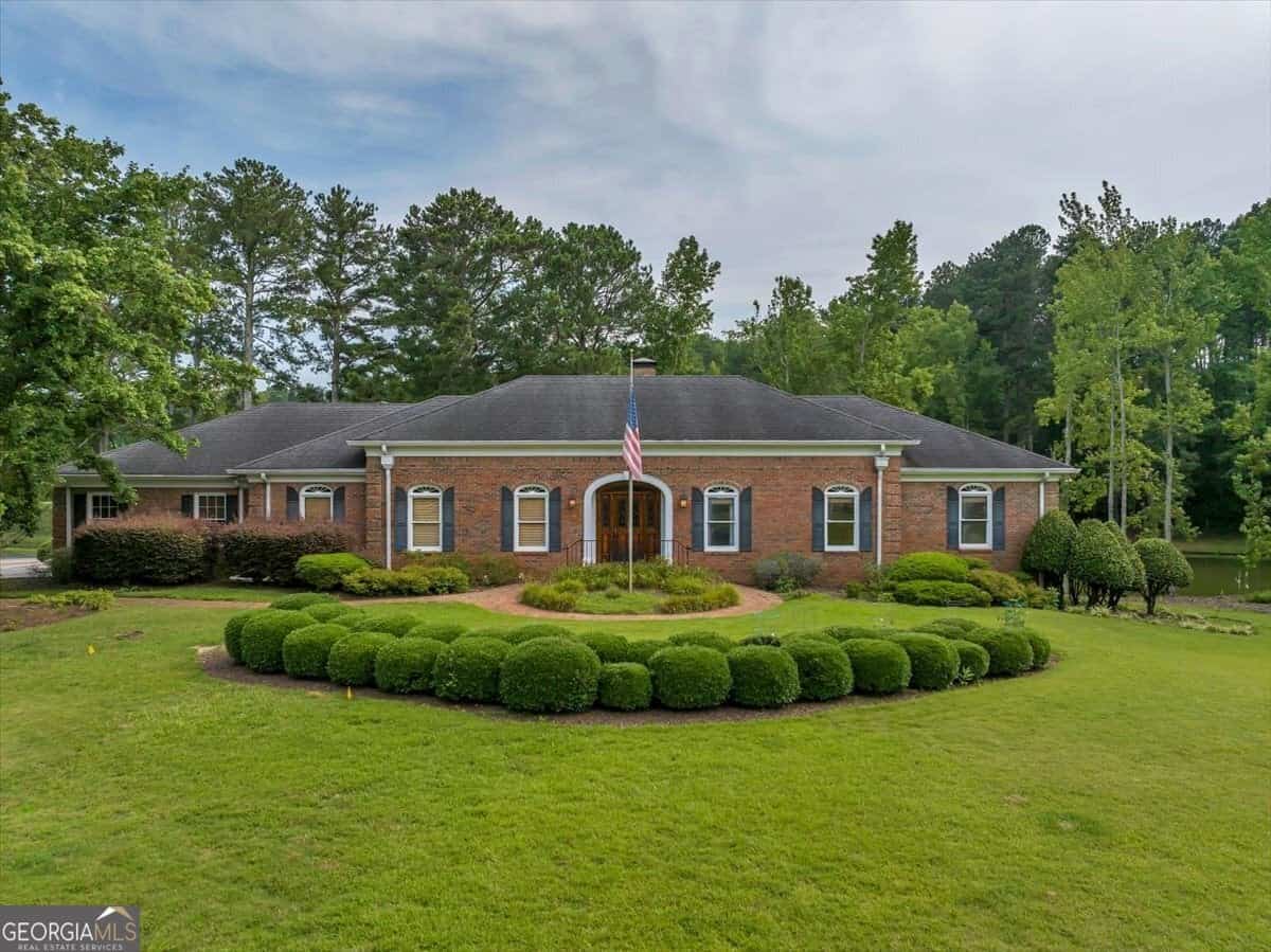 655 McDonough RD, Hampton, GA 30228